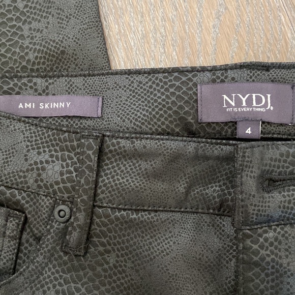 BNWT NYDJ Ami Skinny Ponte Pants in Raceway Snake . Size 4 - Picture 8 of 11